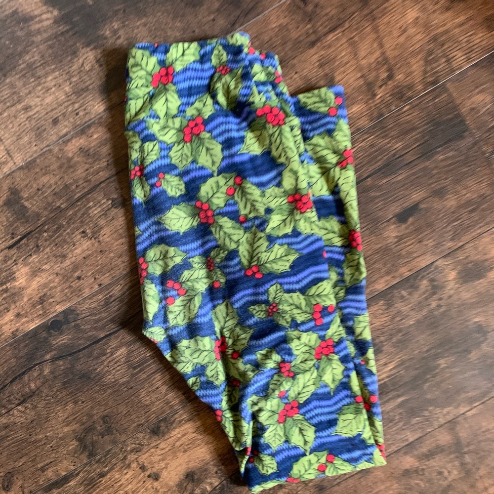 Lularoe OS Christmas Leggings